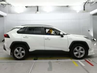 Toyota RAV4 лот № 30805 оценка 4.5  с аукциона в Японии 2