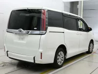 Toyota NOAH лот № 30746 оценка 4.5  с аукциона в Японии 1