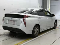 Toyota Prius лот № 30788 оценка RA  с аукциона в Японии 1