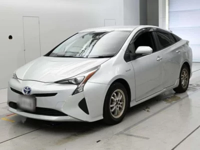Toyota Prius  с аукциона в Японии