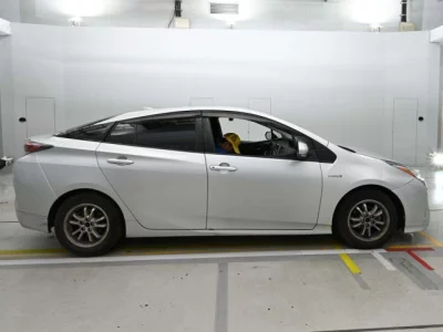 Toyota Prius  с аукциона в Японии