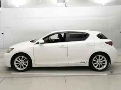 Lexus CT  с аукциона в Японии