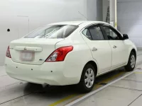 Nissan LATIO лот № 90589 оценка 3.5  с аукциона в Японии 1