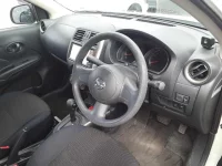 Nissan LATIO лот № 90589 оценка 3.5  с аукциона в Японии 8