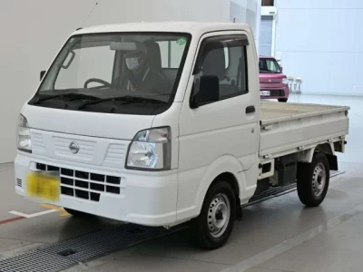 Nissan NT100 Clipper