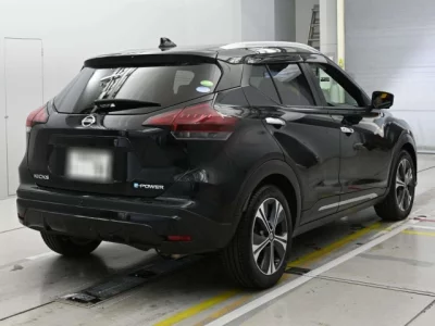 Nissan KICKS