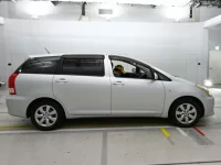 Toyota WISH лот № 90566 оценка 4  с аукциона в Японии 2