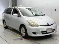 Toyota WISH лот № 90566 оценка 4  с аукциона в Японии 4