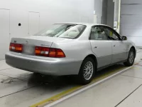 Toyota WINDOM лот № 90573 оценка 4  с аукциона в Японии 1