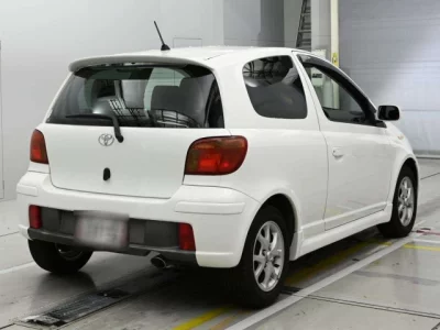 Toyota VITZ  с аукциона в Японии