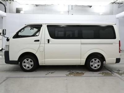 Toyota RegiusAce
