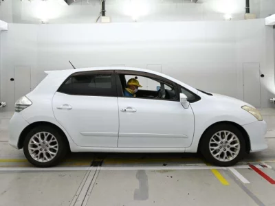Toyota BLADE