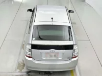 Toyota Prius лот № 10365 оценка 3.5  с аукциона в Японии 7