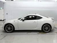 Toyota GT 86 лот № 30845 оценка R  с аукциона в Японии 3
