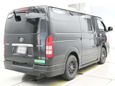 Toyota HiAce Van