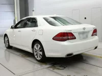 Toyota CROWN лот № 30841 оценка 4.5  с аукциона в Японии 5