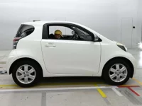 Toyota IQ лот № 30837 оценка 4.5  с аукциона в Японии 2