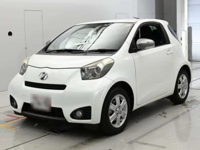 Toyota iQ