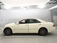 Toyota CROWN лот № 90661 оценка R  с аукциона в Японии 3