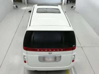 Nissan ELGRAND лот № 30853 оценка RA  с аукциона в Японии 7