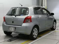 Toyota VITZ лот № 90615 оценка 3.5  с аукциона в Японии 1