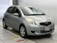 Toyota VITZ лот № 90615 оценка 3.5  с аукциона в Японии 4