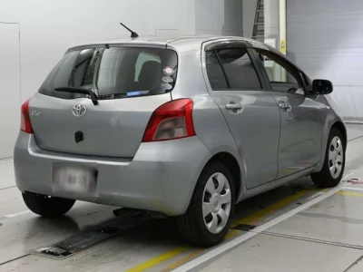 Toyota VITZ  с аукциона в Японии