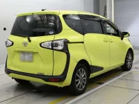Toyota SIENTA лот № 10390 оценка R  с аукциона в Японии 1