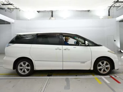 Toyota ESTIMA HYBRID