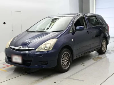 Toyota WISH  с аукциона в Японии