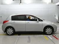 Nissan TIIDA лот № 90705 оценка 4  с аукциона в Японии 2