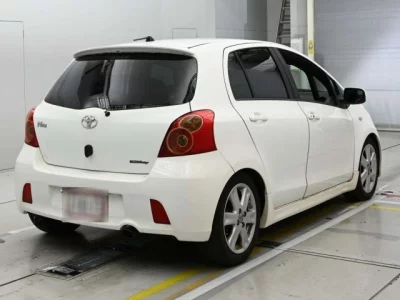 Toyota VITZ  с аукциона в Японии