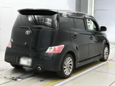 Toyota BB  с аукциона в Японии