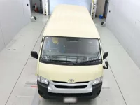 Toyota HIACE лот № 30153 оценка 4  с аукциона в Японии 6
