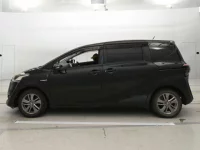 Toyota SIENTA лот № 30931 оценка 3.5  с аукциона в Японии 3