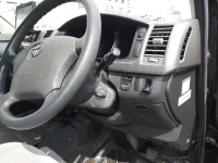 Toyota HIACE VAN лот № 40124 оценка 3.5  с аукциона в Японии 8