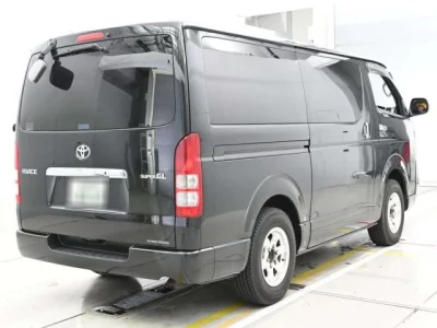 Toyota HIACE VAN  с аукциона в Японии