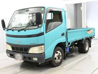 Toyota DYNA  с аукциона в Японии