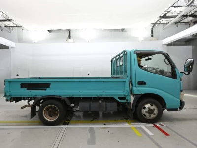 Toyota DYNA  с аукциона в Японии