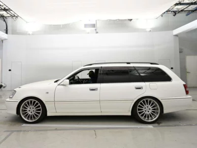 Toyota Crown Estate
