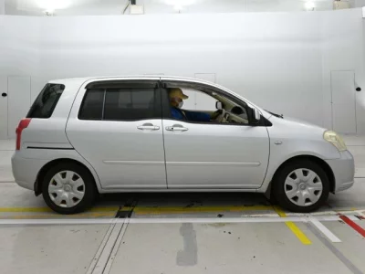 Toyota RAUM