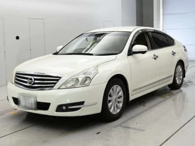 Nissan TEANA  с аукциона в Японии