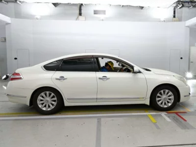 Nissan TEANA  с аукциона в Японии