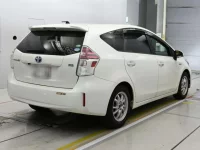 Toyota PRIUS ALPHA лот № 30963 оценка 3.5  с аукциона в Японии 1