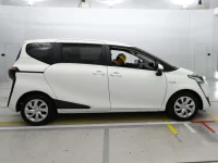 Toyota SIENTA лот № 30970 оценка 1  с аукциона в Японии 2