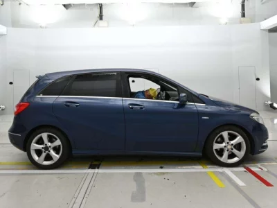 Mercedes-Benz B CLASS  с аукциона в Японии