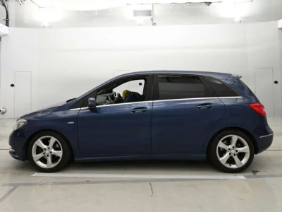 Mercedes-Benz B CLASS  с аукциона в Японии