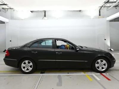 Mercedes-Benz E CLASS  с аукциона в Японии