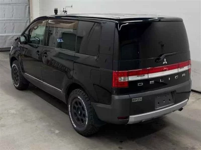Mitsubishi Delica D:5