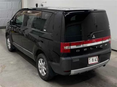 Mitsubishi Delica D:5